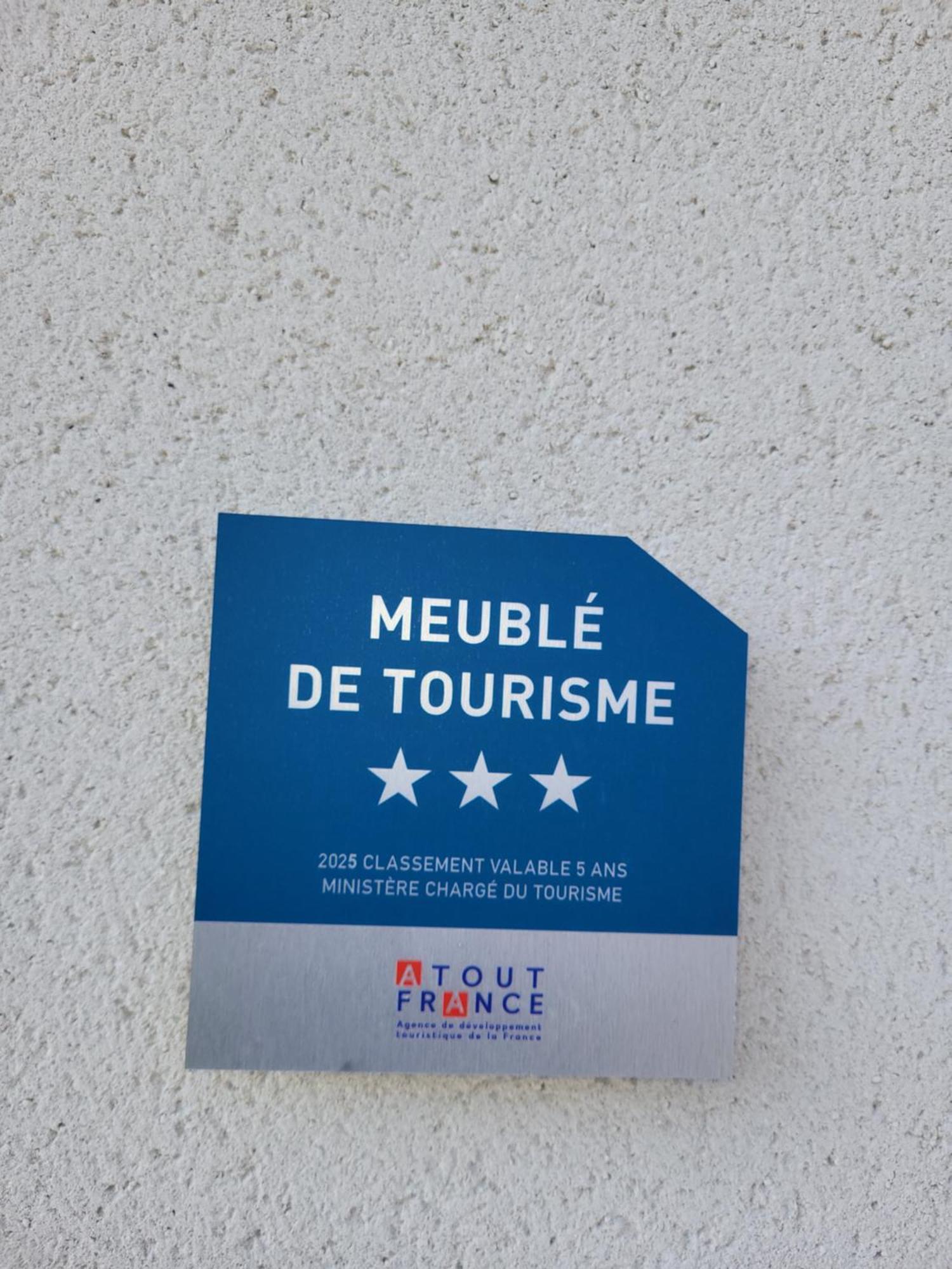 Gites Les Mondaines - Les Hirondelles Favieres  Экстерьер фото